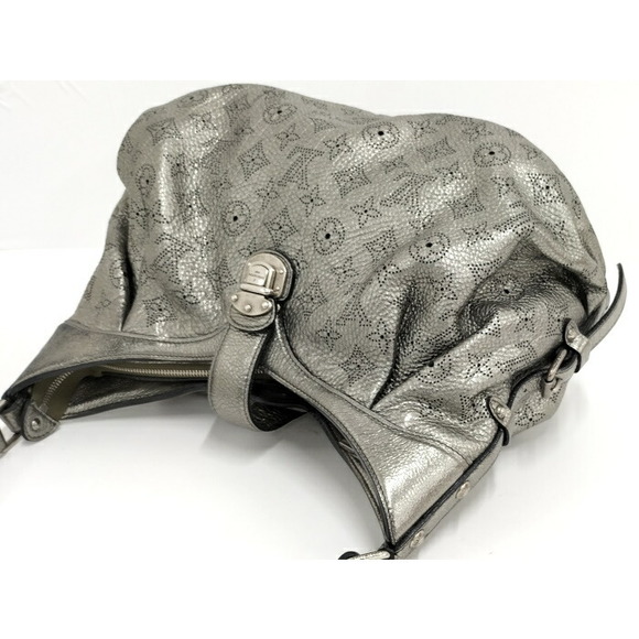 Louis Vuitton L Mahina Arjan Metallic Leather Shoulder Bag - Picture 3 of 9